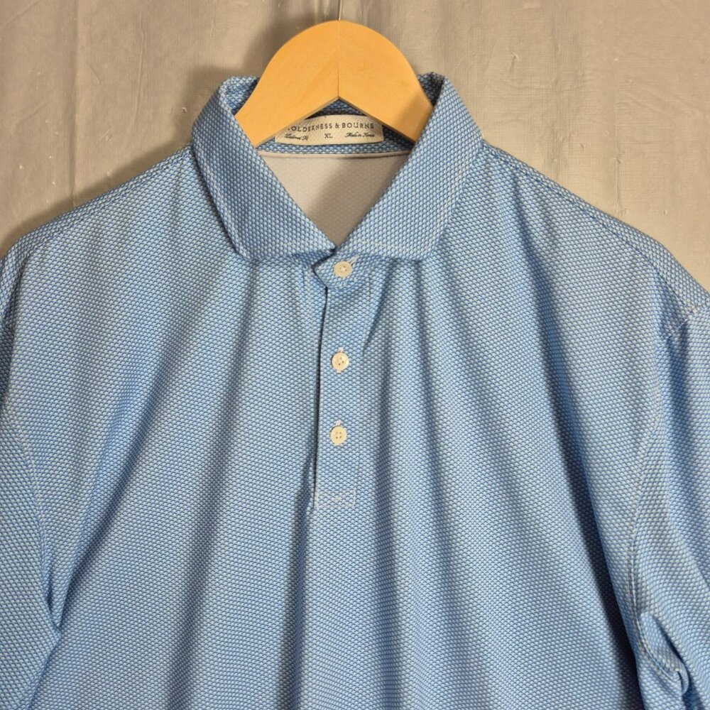 Light Blue Men's Polo Shirt with Textured Knit